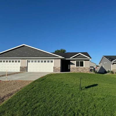 665 Saint Paul Rd, Zumbrota, MN 55992