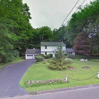 67 Bailey Dr, North Branford, CT 06471