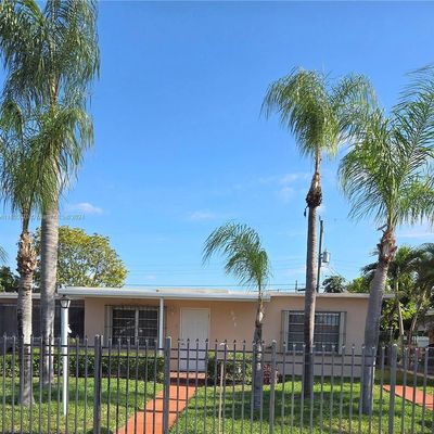 671 E 15 Th Pl, Hialeah, FL 33010