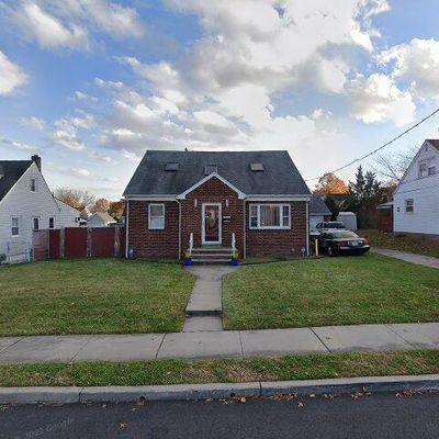 68 Palsa Ave, Elmwood Park, NJ 07407