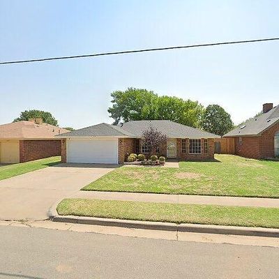 6835 Iola Ave, Lubbock, TX 79424