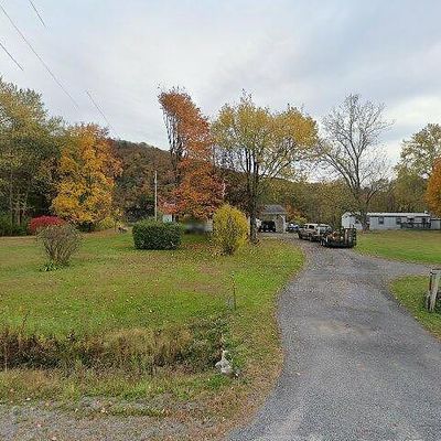 6862 Renovo Rd, Mill Hall, PA 17751