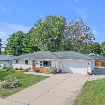 690 Dunn Ave, Oregon, WI 53575