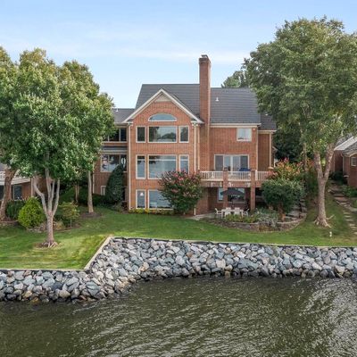 700 S River Landing Rd, Edgewater, MD 21037