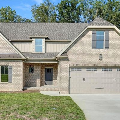 7016 Westfield Village Cir, Summerfield, NC 27358