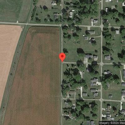 704 S Union St, Yates City, IL 61572