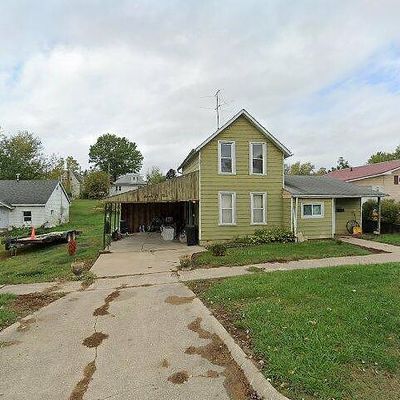 705 Beautiful St, Tama, IA 52339