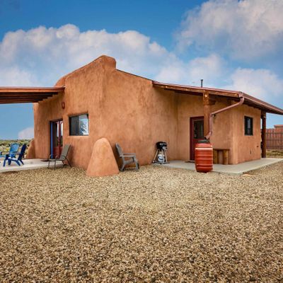 93 Coyote Moon Drive, Tres Piedras, NM 87577