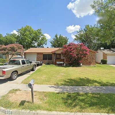 803 Levelland Dr, Arlington, TX 76017