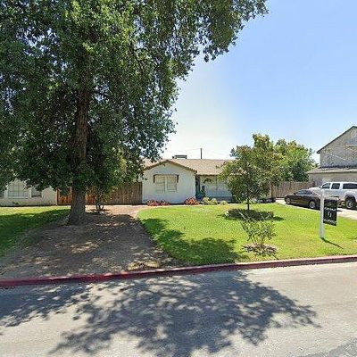 809 E Cross Ave, Tulare, CA 93274