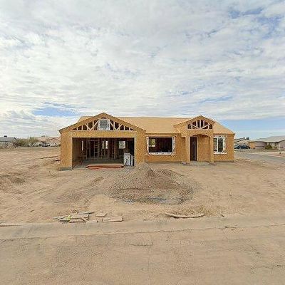 8245 W Pica Dr, Arizona City, AZ 85123