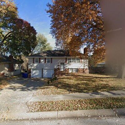 8409 Elm Ave, Raytown, MO 64138