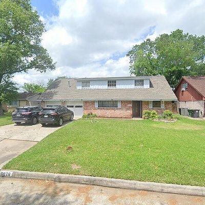 8626 Nairn St, Houston, TX 77074