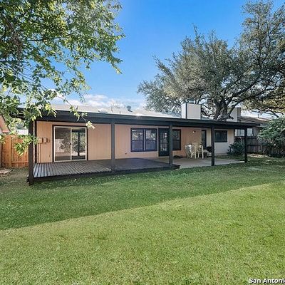 8727 Woods End St, San Antonio, TX 78240