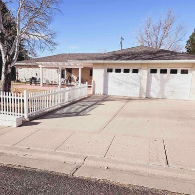 1004 Sherman Ave, Lingle, WY 82223