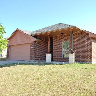 101 Hamilton Dr, Terrell, TX 75160