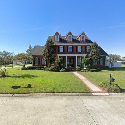 101 Orange Blossom Ct, Belle Chasse, LA 70037