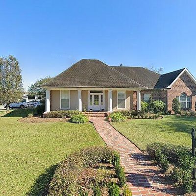 101 Regency Ln, Houma, LA 70360