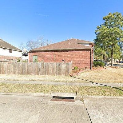 10111 White Oak Trail Ln, Houston, TX 77064