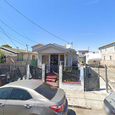 1015 70 Th Ave, Oakland, CA 94621