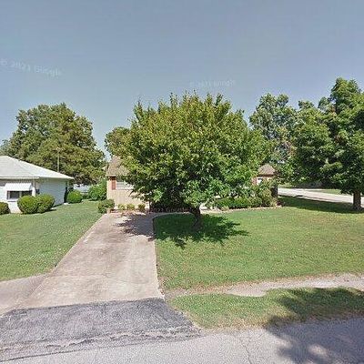 1026 S Jefferson Ave, Aurora, MO 65605