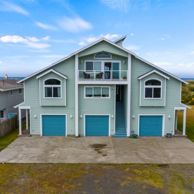 1029 S Sand Dune Ave Sw, Ocean Shores, WA 98569