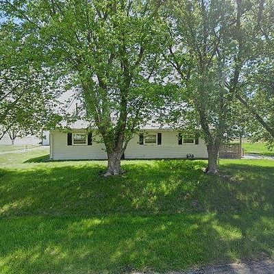 103 Norval St, Waco, NE 68460