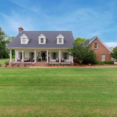 105 Third St, Flora, MS 39071