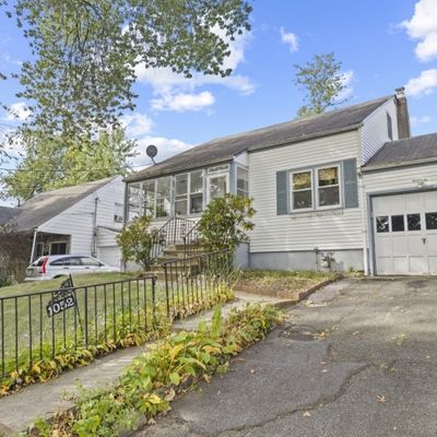 1052 Chester St, Hillside, NJ 07205