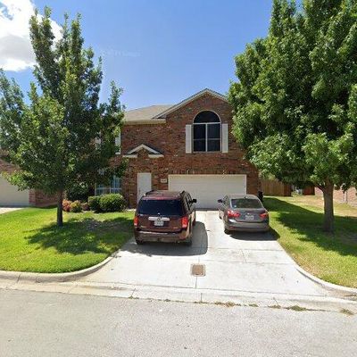 10537 Fossil Hill Dr, Fort Worth, TX 76131