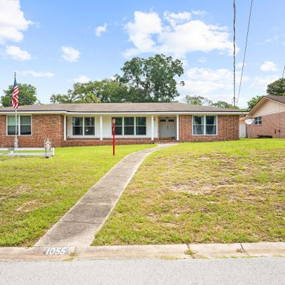 1055 Parkridge W Circle, Jacksonville, FL 32211