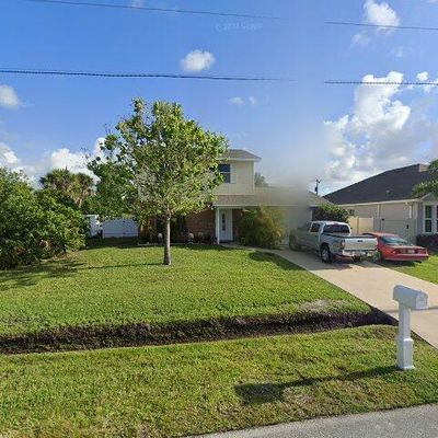 1067 Crocus St Ne, Palm Bay, FL 32907