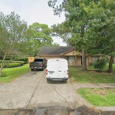 10707 Glenfield Ct, Houston, TX 77096