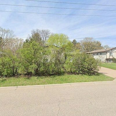 11458 Round Lake Blvd Nw, Minneapolis, MN 55433