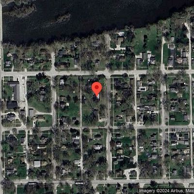 115 S Walnut St, Momence, IL 60954