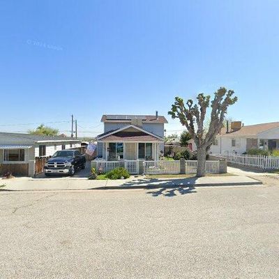 116 Van Buren St, Taft, CA 93268