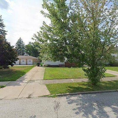 11608 Bradwell Rd, Cleveland, OH 44125