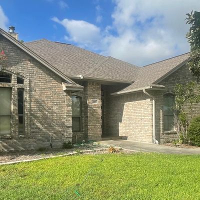 119 Guadalupe River Dr, Seguin, TX 78155