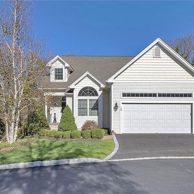 12 Rushbrooke Ln, Shelton, CT 06484