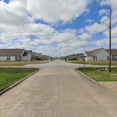 120 Austin St, Angleton, TX 77515