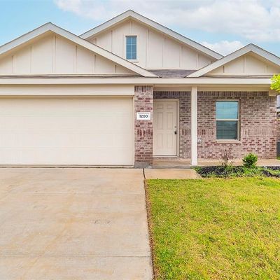 1200 Wildflower St, Ennis, TX 75119