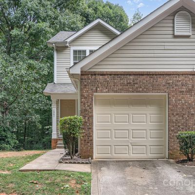 1201 Maple Shade Ln, Charlotte, NC 28270