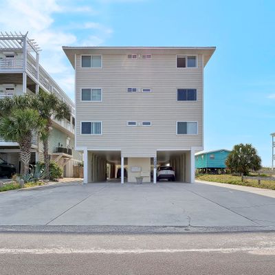 1202 Carolina Beach Ave N, Carolina Beach, NC 28428