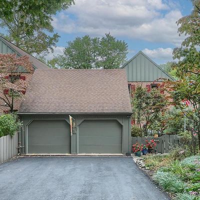 1215 Limerick Ct, Hummelstown, PA 17036