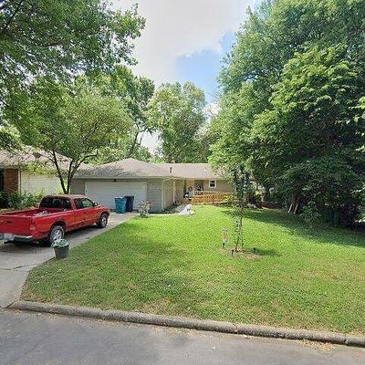 1226 W Swan St, Springfield, MO 65807