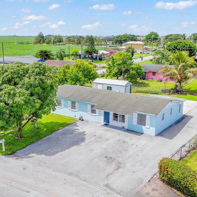 1233 Vaughn Cir, Belle Glade, FL 33430