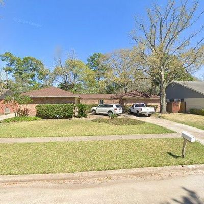 12414 Advance Dr, Houston, TX 77065