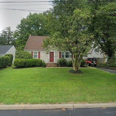 108 Prospect Dr, Hightstown, NJ 08520