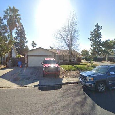 1100 Woodridge Dr, Vacaville, CA 95687