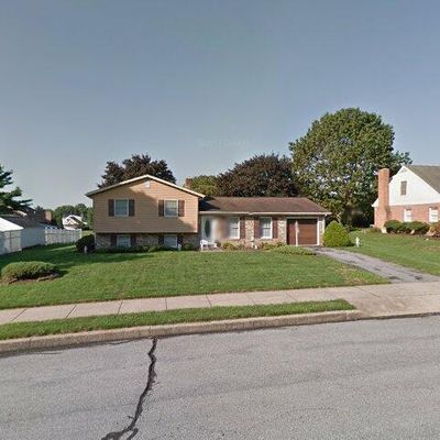 1108 Marie Ave, Ephrata, PA 17522